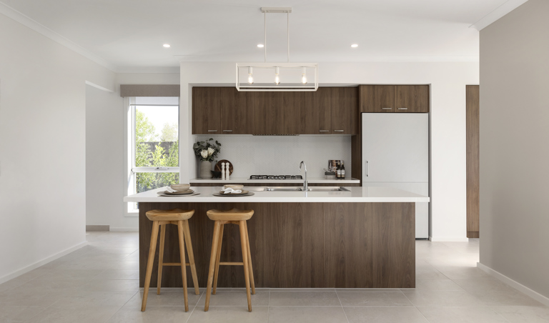 EHBG2734 D Six Heros 056