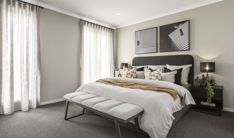 EHBG609419 S TWO.1 Heroes 036