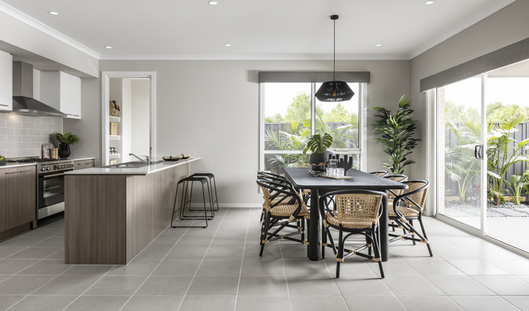 EHBG2390 Zui Heroes 002