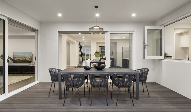 EHBG2436 Lavell Heroes 086