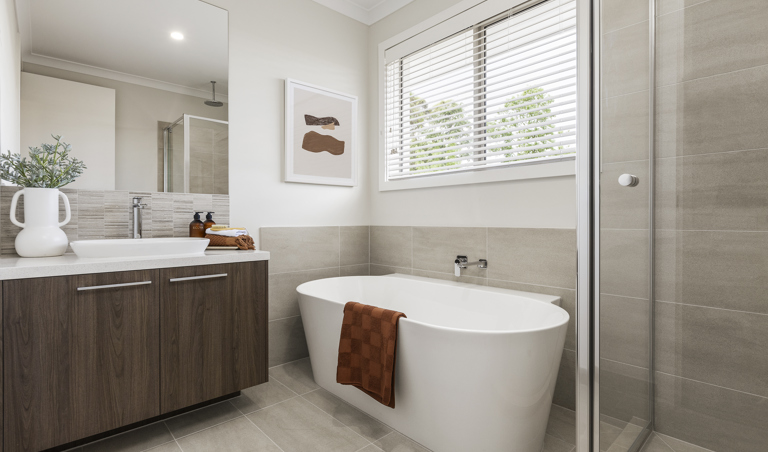 UEBG609419 D FIVE.2 Heroes 013