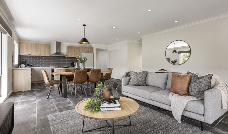 EHBG609419 S TWO.1 Heroes 021