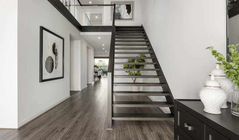 EHBG2436 Lavell Heroes 008